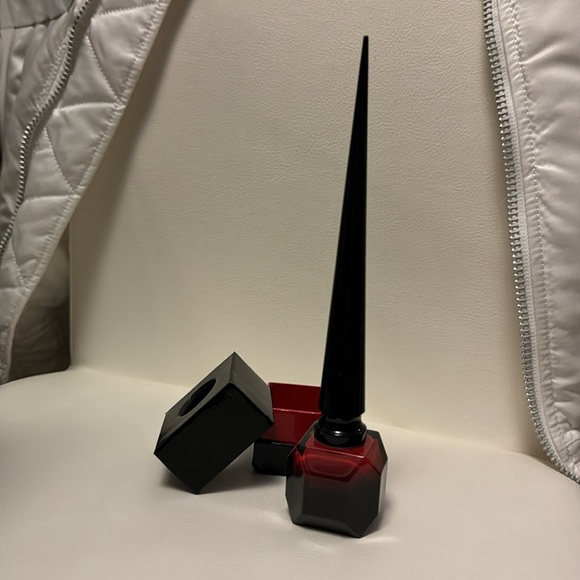 CL Christian Louboutin red nail polish - Picture 2 of 2